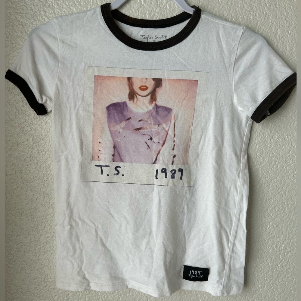 Taylor Swift 1989 World Tour Polaroid Concert Ringer T-Shirt Size XS Extra Small